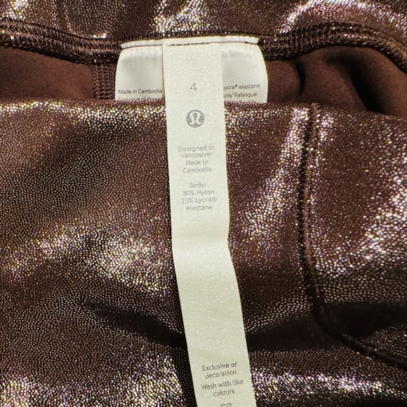 Lululemon - Picture 3 of 3